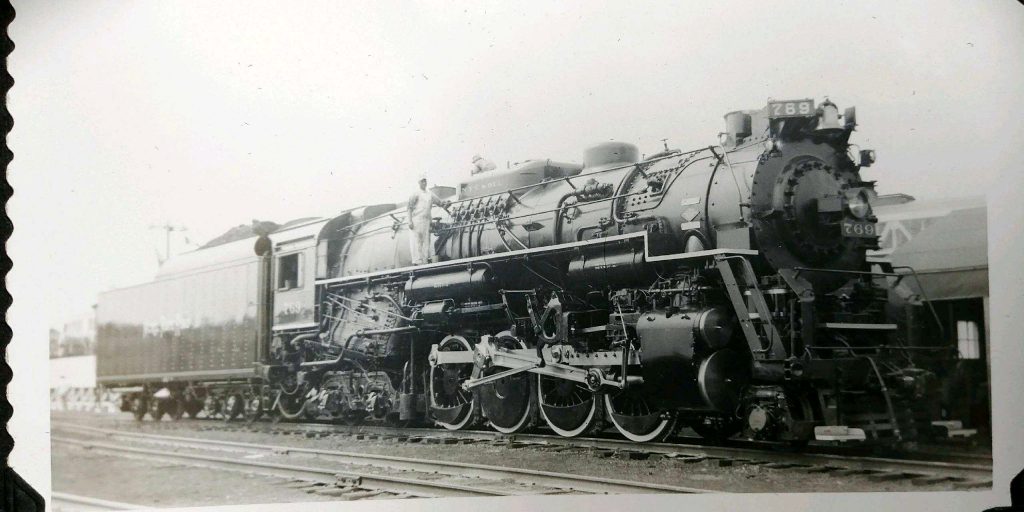 Nickel Plate Road (New York, Chicago & St. Louis Railroad Company) Engine  #517 at Muncie, Indiana - Assorted Images from IHS Collections - Indiana  Historical Society Digital Images