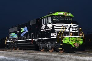 NS 6963 - GoRail locomotive